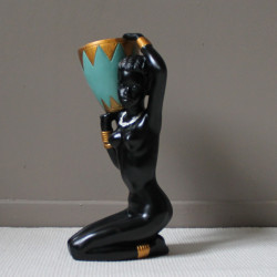 nubile à la jarre